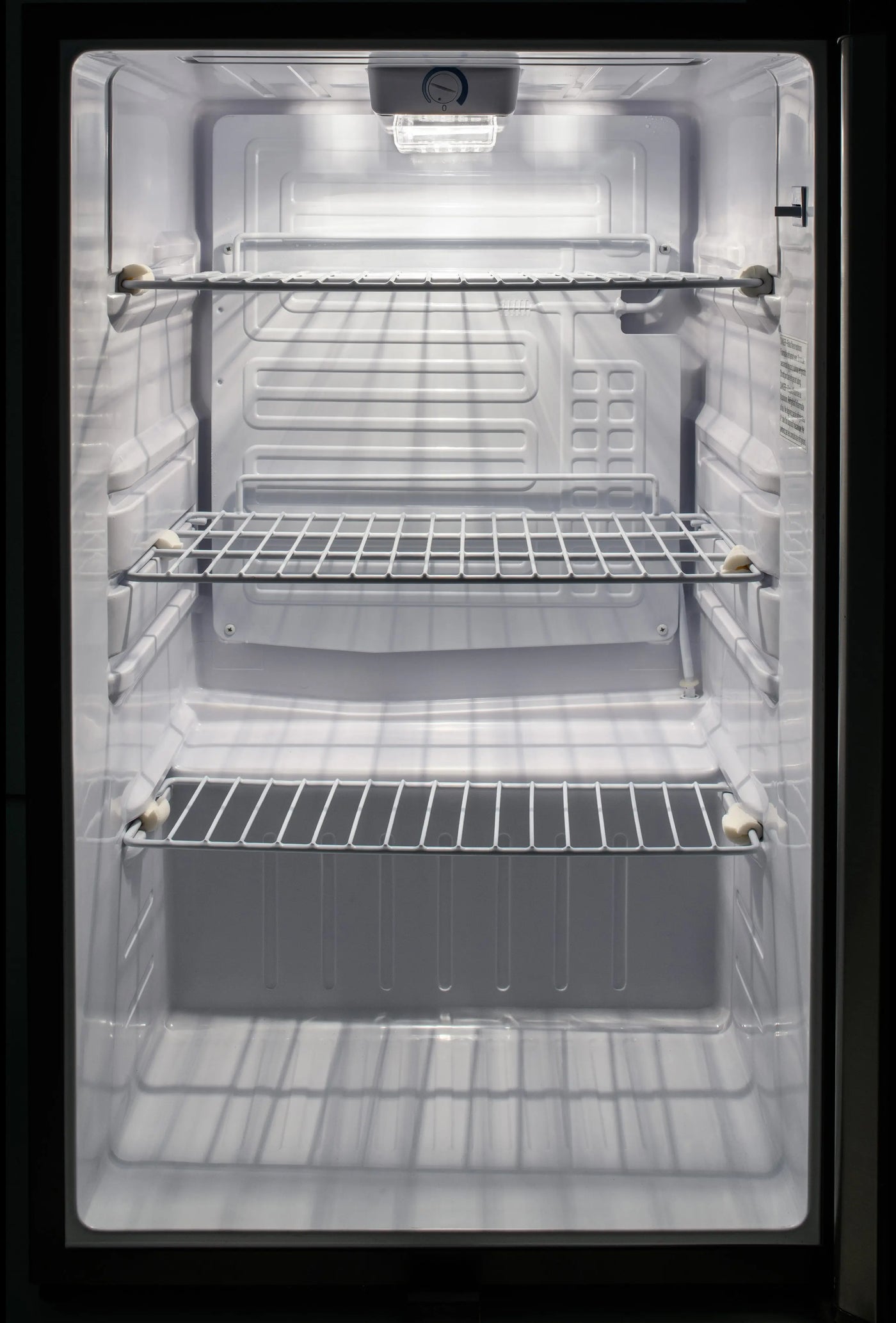 Blaze 20-Inch 4.4 Cu. Ft. Compact Refrigerator - Land Supply Canada