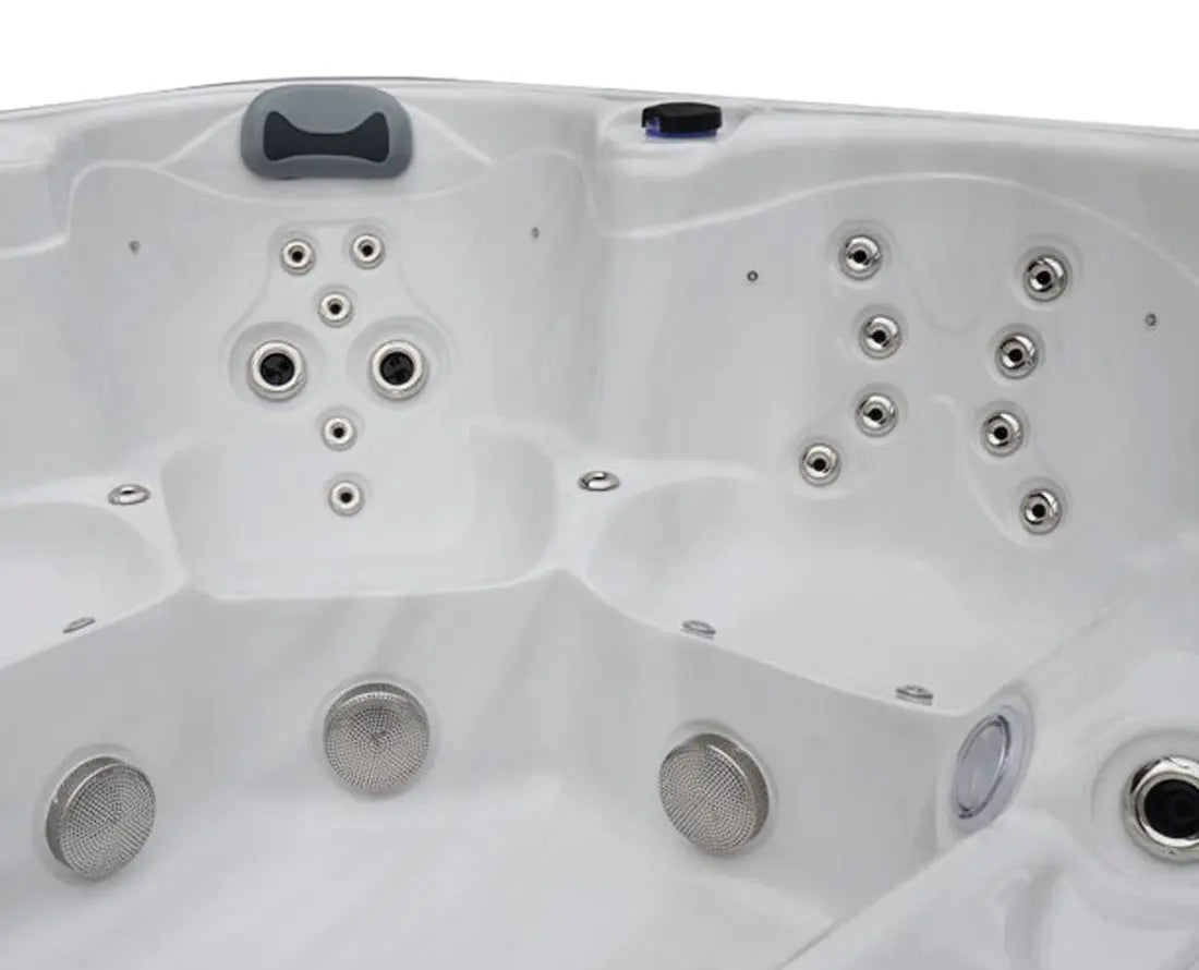 The Manitou 6 Person Hot Tub - Land Supply Canada