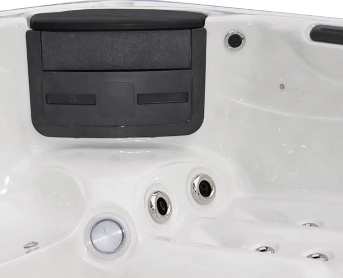 The Manitou 6 Person Hot Tub - Land Supply Canada